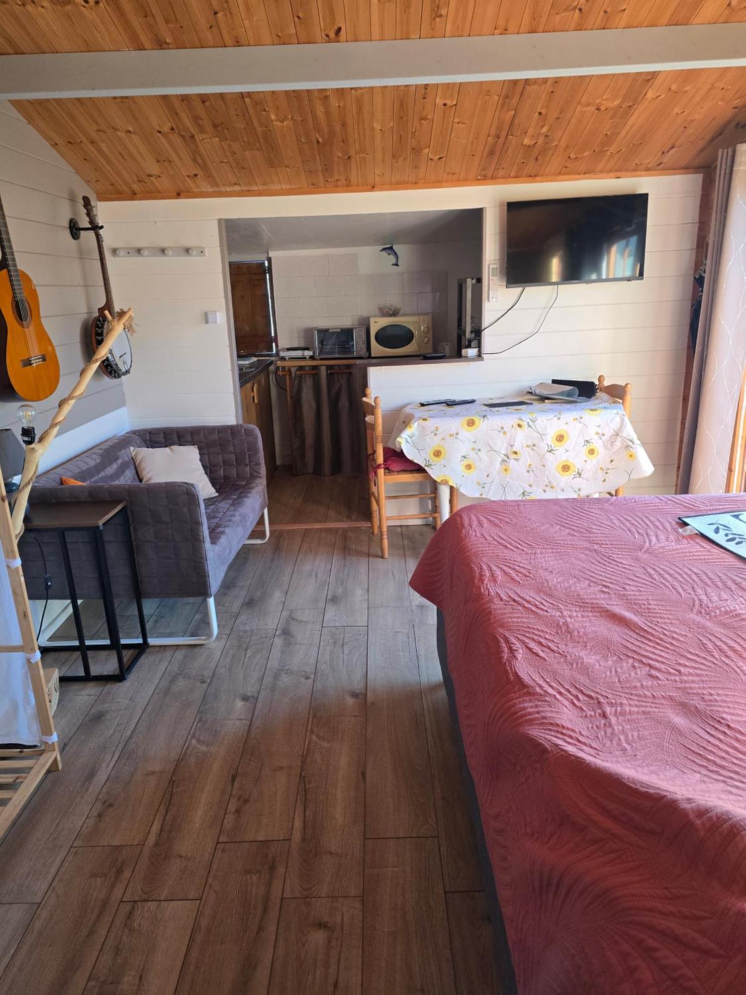 Le Chalet Des Dany Saint-Mamert-du-Gard Exteriér fotografie