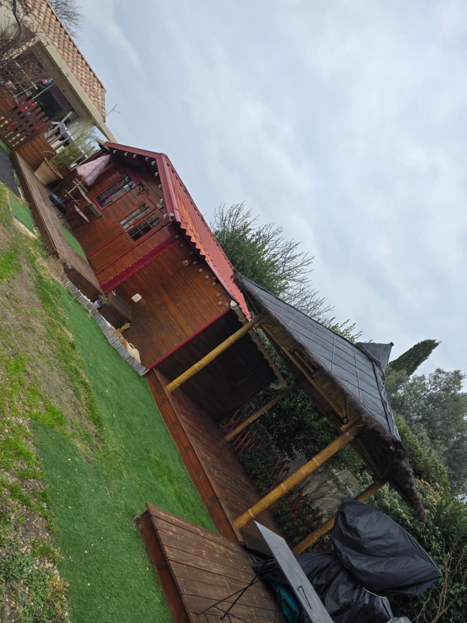 Le Chalet Des Dany Saint-Mamert-du-Gard Exteriér fotografie